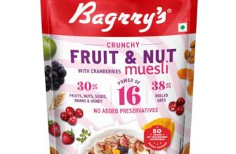 Bagrry’s Crunchy Fruit & Nut Muesli with 30% Real Fruits, Nuts & Seeds– 750G | 16 Real & Freeze Dried Fruits, Nuts, Seeds & Berries Muesli | No Candy | 38% High Fibre Oats, No Cornflakes | Fibre & Protein Rich Breakfast Cereal