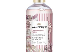 Nykaa Wanderlust Dreaming of Paris Fruity Cleansing Shower Gel with Champagne and Berries