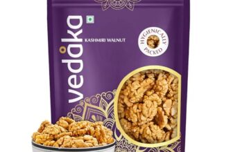 Amazon Brand – Vedaka Walnut Kernels (Kashmiri Walnut) (500 G) | Walnut Without Shell | 100% Natural | Travel Snack | Indian Snack