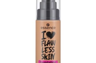 essence I Love Flawless Skin Foundation – 70 Light Sand (30 ml)