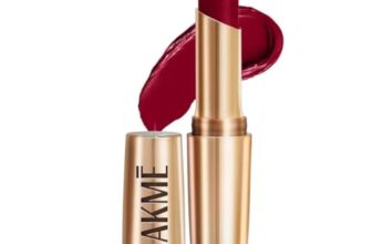 LAKMÉ LAKM Lakme Powerplay Priming Matte Lipstick, Smooth Finish, Lightweight Smudgeproof, Lasts 16hrs, Hydrates Lips, Burgundy Passion, 3.6g