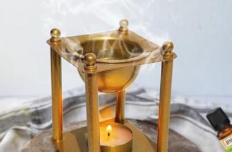 Pure Source India Metal Stand and Brass Bowl Camphor Burner/Aroma Lamp/Dhoop Burner/Aroma Burner Square (4.75Inch) (Gold and Gliter Finsh)