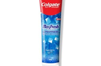 Colgate MaxFresh Breath Freshner Cavity Protection Toothpaste, 150g, Peppermint Ice, Blue Gel Paste with Menthol, Cooling crystals for fresh breath