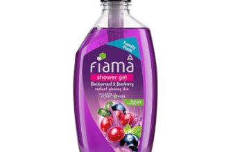 Fiama Body Wash Shower Gel Blackcurrant & Bearberry, 750ml Family Pack, Body Wash for Women & Men with Skin Conditioners for Radiant Glow, Suitable for All Skin Types