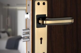 Milton Iron MHI-Liner Black.Gold 7 Inch Iron Mortise Lock Set with Lock Handle,Finish, Black Gold 175 mm x 40 mm Plate, 100mm Handle Length, Includes Keys and Screws