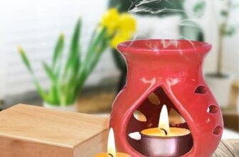 Pure Source India Ceramic Aroma Burner Tea Light Candle Holder/Oil Warmer for Home, Office & Decor (Red)