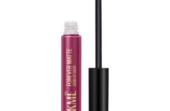 Lakmé Forever Matte Liquid Lip Colour, Fuschia Chic, 5.6 ml