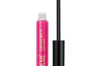 Lakme Forever Matte Liquid Lip Colour, Long-Lasting Liquid Lipstick, Lightweight & Transferproof, Smudgeproof – Pink Prom 5.6ml