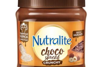 Nutralite Choco Spread Crunchy 275g| With Protein-Rich Quinoa | Premium Chocolate and Real Hazelnuts | Tasty and Healthy Chocolate Spread | For Tasty & Healthy Breakfast | Use as Dip or Spread