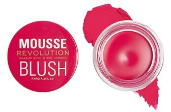 Makeup Revolution- Mousse Blusher- Juicy Fuchsia Pink |soft-focus effect | Non-sticky, Cream-to-powder finish |Delivering buildable colour for a tailored flush |Blendable and buildable shades |6 gm