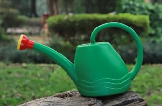 Klassic Watering Can (1.8L)| Plastic Green Water Can with Sprayer for Plants/Garden | Indoor Outdoor Watering Shower Can | Sprinkler for Plants | Watering Hand Bottles for Garden | Water Spray Can