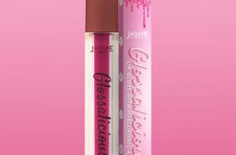 JAQULINE USA Glossalicious Lip Gloss | Glossy Finish | Nourishing with Jojoba Oil & Shea Butter | Lightweight & Non-Sticky | Hydrating Moisture | Vegan & Cruelty-Free | Berry Glo, 3.5ml